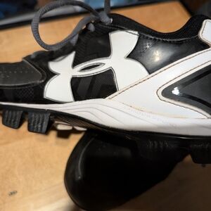 Under Armour Black and White Athletic Shoes for Sports